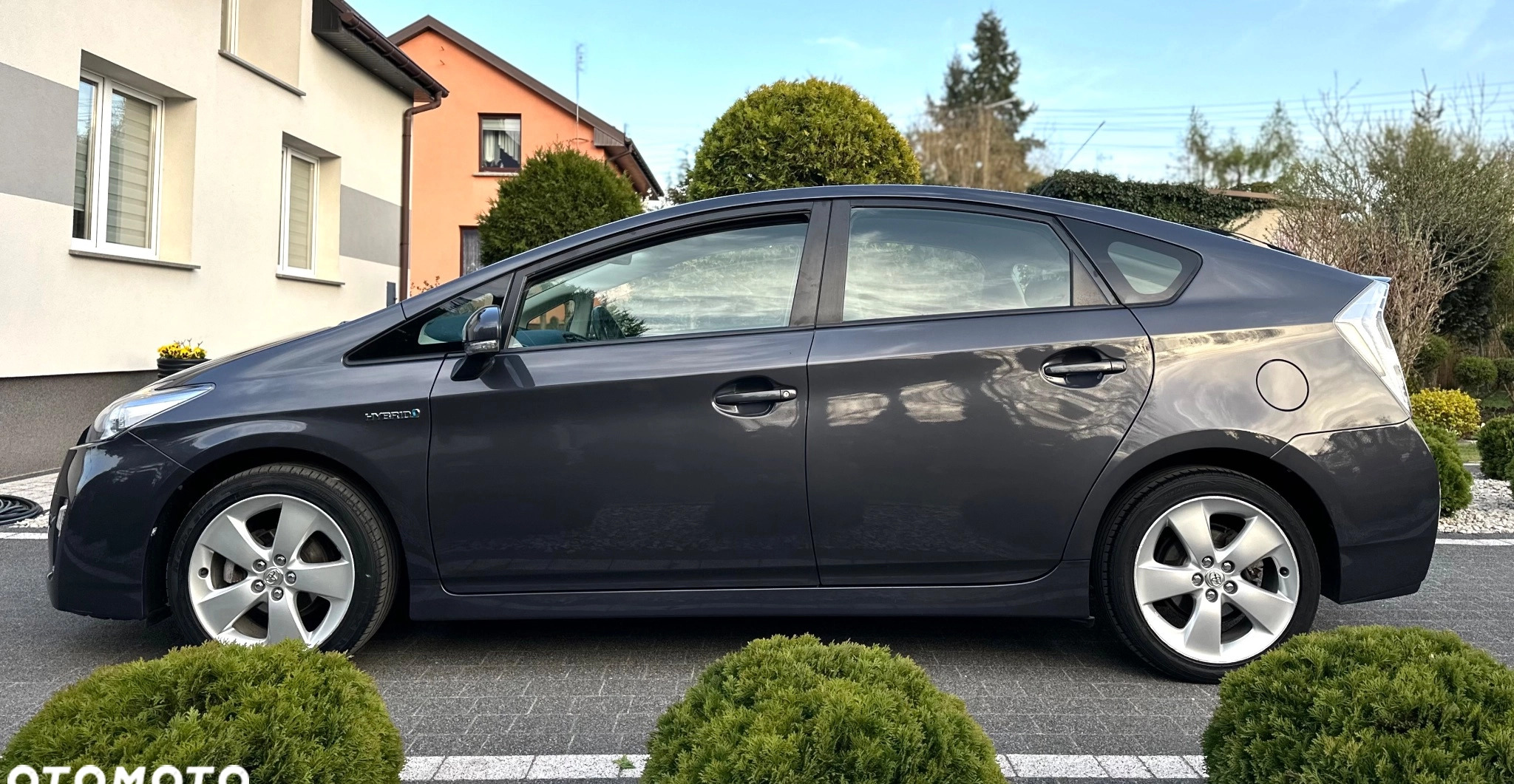 Toyota Prius cena 40900 przebieg: 185000, rok produkcji 2011 z Twardogóra małe 781